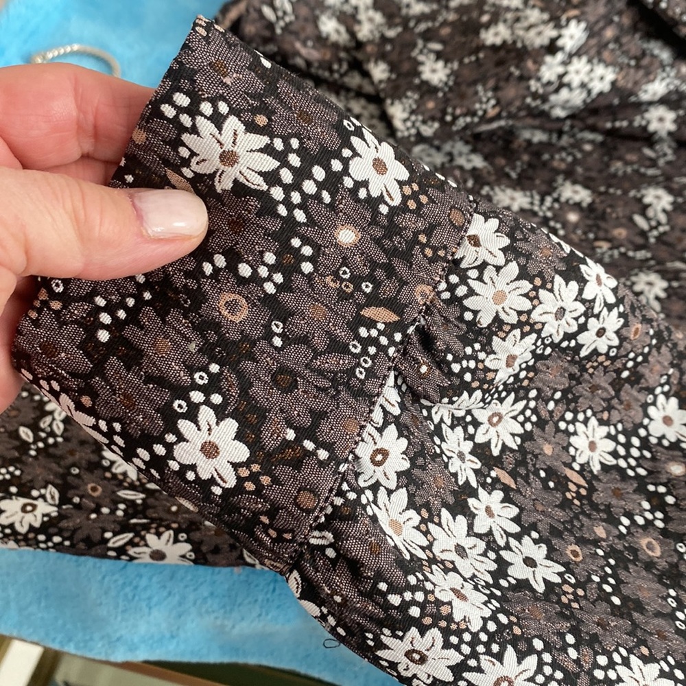 TUCKERNUCK blouse - Picture 4 of 6